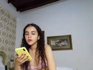 Jessb18  live sex cam