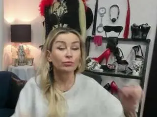 Luxcrystal  live sex cam