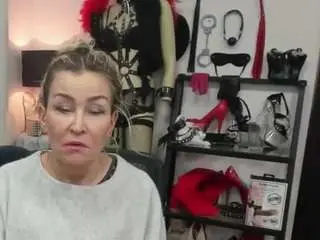 Luxcrystal  live sex cam