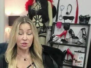 Luxcrystal  live sex cam