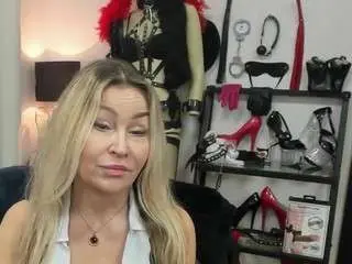 Luxcrystal  live sex cam