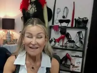 Luxcrystal  live sex cam