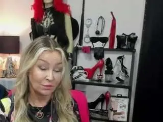 Luxcrystal  live sex cam