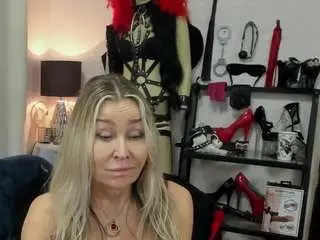 Luxcrystal  live sex cam