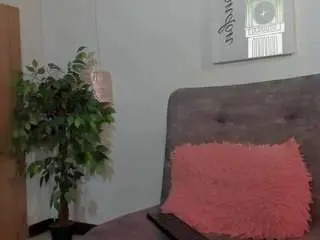 Miiac  live sex cam