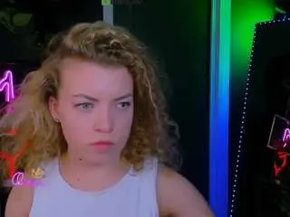 Samanta-drive  live sex cam