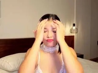 Yuki-glow  live sex cam
