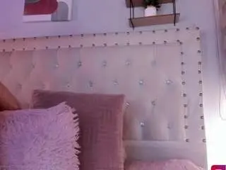 Ateneaklett1  live sex cam