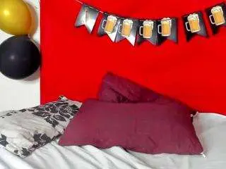 Dakotaholand  live sex cam