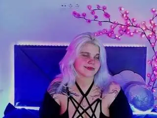 Joannlowe  live sex cam