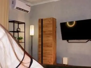 Lyriavespera  live sex cam