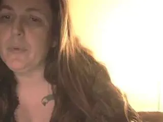 Harleyslut69  live sex cam