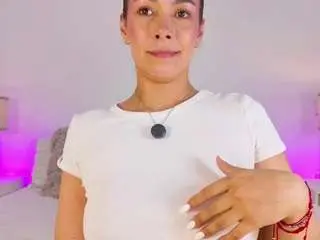 Loribauer  live sex cam
