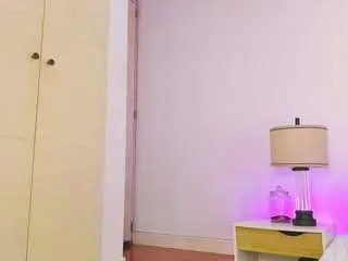 Loribauer  live sex cam