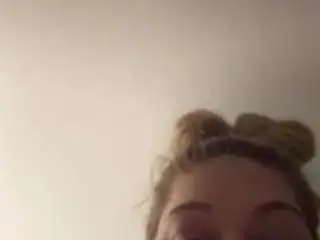 Mrmrsknowitall2  live sex cam