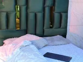 Bella-jagger  live sex cam