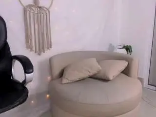 Dailaaisha  live sex cam