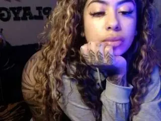 Iluvjuicy247  live sex cam