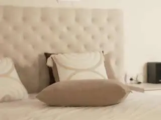 Kissingxeres  live sex cam