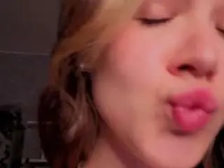 Luna-morris  live sex cam