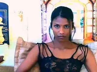 Indiansilkyspice  live sex cam