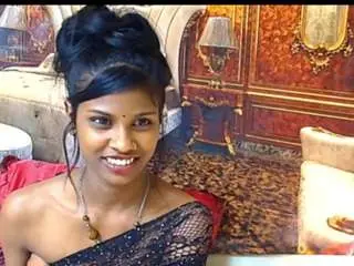 Indiansilkyspice  live sex cam