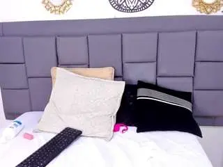 Silvanadelatorree  live sex cam