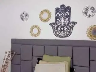 Silvanadelatorree  live sex cam