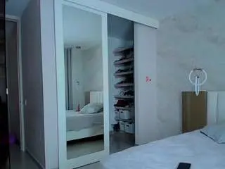 Elianabortt  live sex cam