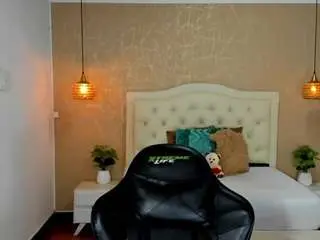 Hadley-7  live sex cam