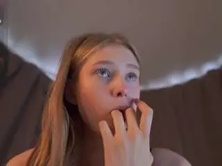 Elseratz  live sex cam