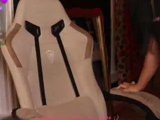 Onetruly18  live sex cam