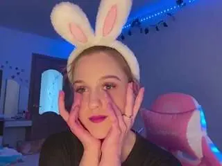 Rocioguaman  live sex cam