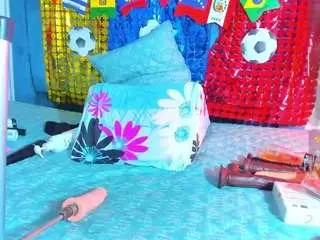Sarayhorny69  live sex cam