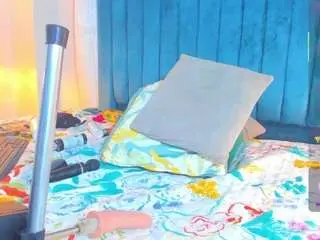 Sarayhorny69  live sex cam