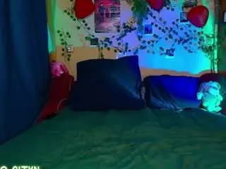 Tricky-kitsune  live sex cam