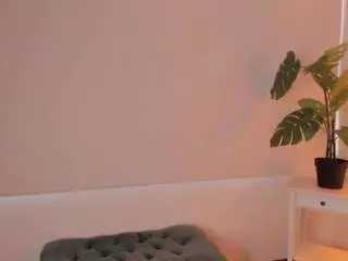 Diva-curvi  live sex cam