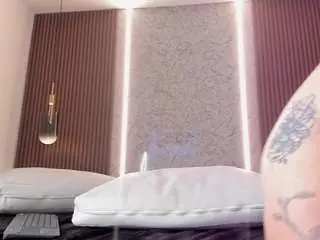 Maye-wells  live sex cam