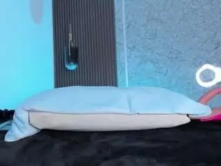 Maye-wells  live sex cam
