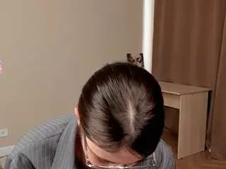 Adellanaecker  live sex cam