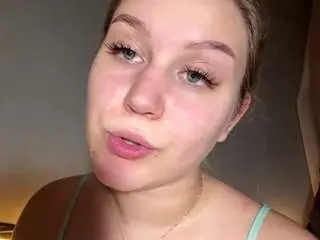 Evelynegruis  live sex cam