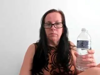 Goddesstina57  live sex cam