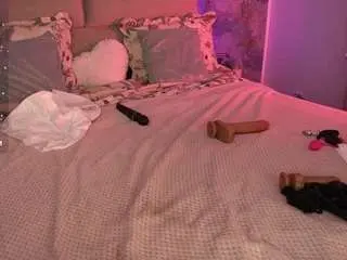 Kiraroxx  live sex cam