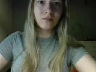 Rosiejune  live sex cam