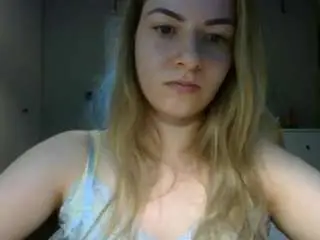 Rosiejune  live sex cam