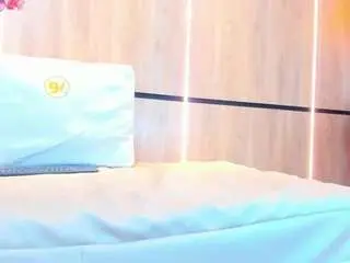 Adela-chase  live sex cam