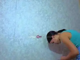 Alicee-fooxx  live sex cam