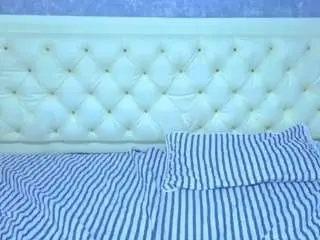 Alicee-fooxx  live sex cam