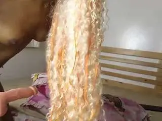 Puffyshanti  live sex cam