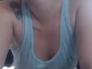 Anthonelaaqueen  live sex cam